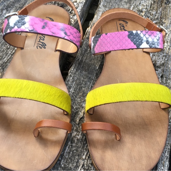 L’Intervalle Rainbow Yellow Snake Sandal - Picture 4 of 8